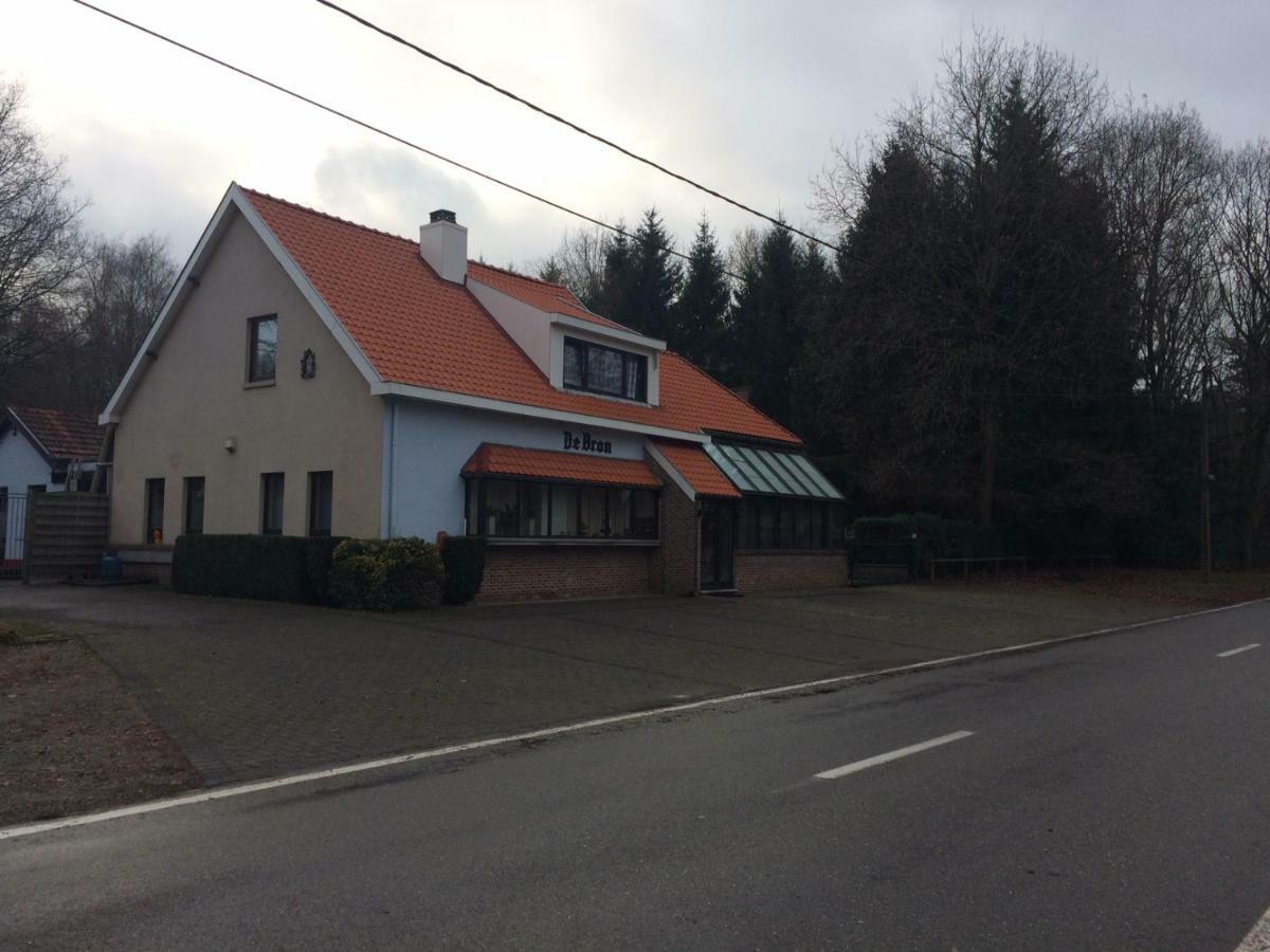 Villa De Bron Beringen Exterior foto